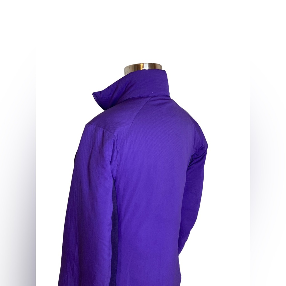 Arc'teryx Women’s Atom LT Insulated Jacket in Purple Azalea Color - Picture 8 of 10